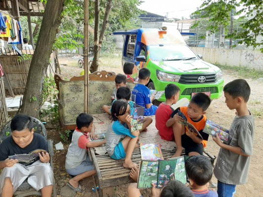 Perpustakaan Keliling (pusling) & Sosialisasi Literasi Keluarga Pada Kader Posyandu ... 