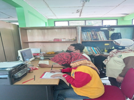 Kegiatan Pembinaan Sistem Automasi Perpustakaan Inlis Lite Di Smpn 7 Kota Bekasi-hari 3
